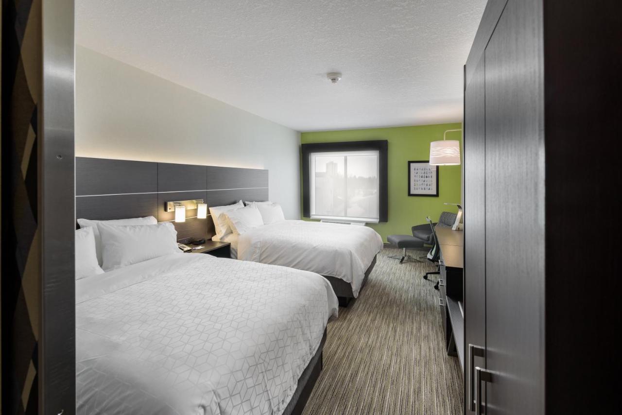 Holiday Inn Express & Suites - Brandon By Ihg Bagian luar foto