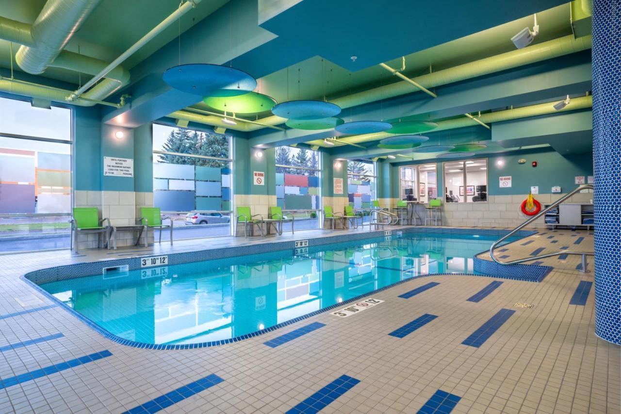 Holiday Inn Express & Suites - Brandon By Ihg Bagian luar foto