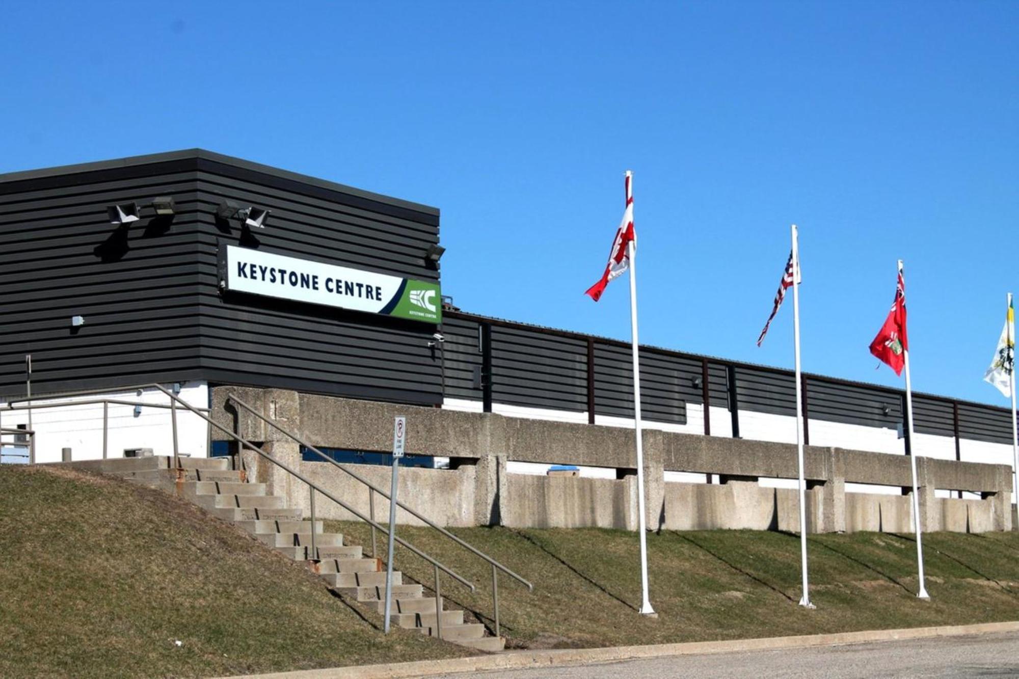 Holiday Inn Express & Suites - Brandon By Ihg Bagian luar foto